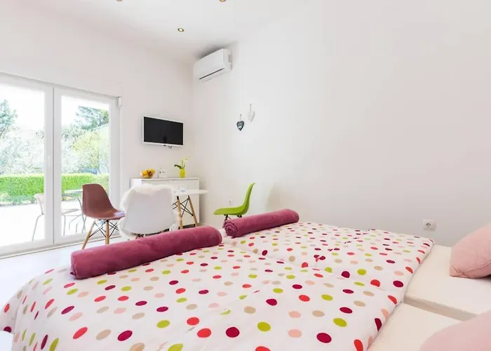 Candy Ap.-near Center,bus,beach+free Parking Place *